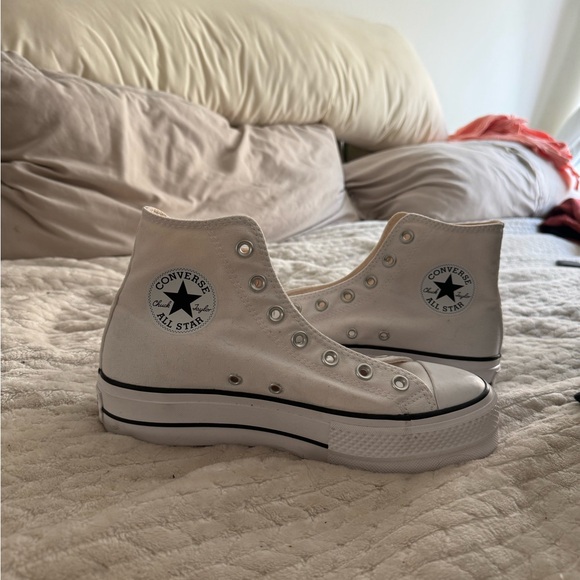 Converse All Star Chuck Tailors - Picture 1 of 6